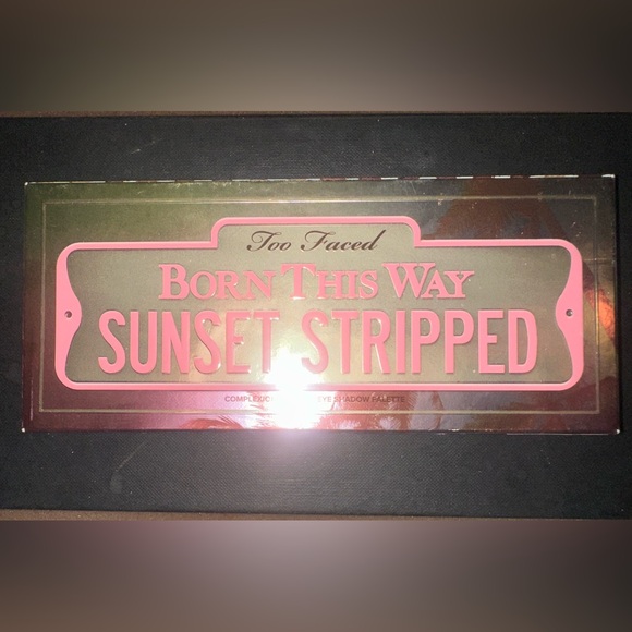 Too Faced Born This Way Sunset Stripped Palette - Picture 1 of 2